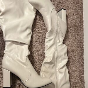 White Heeled Knee-High Boots with Stiletto Heel and Pointed Toe